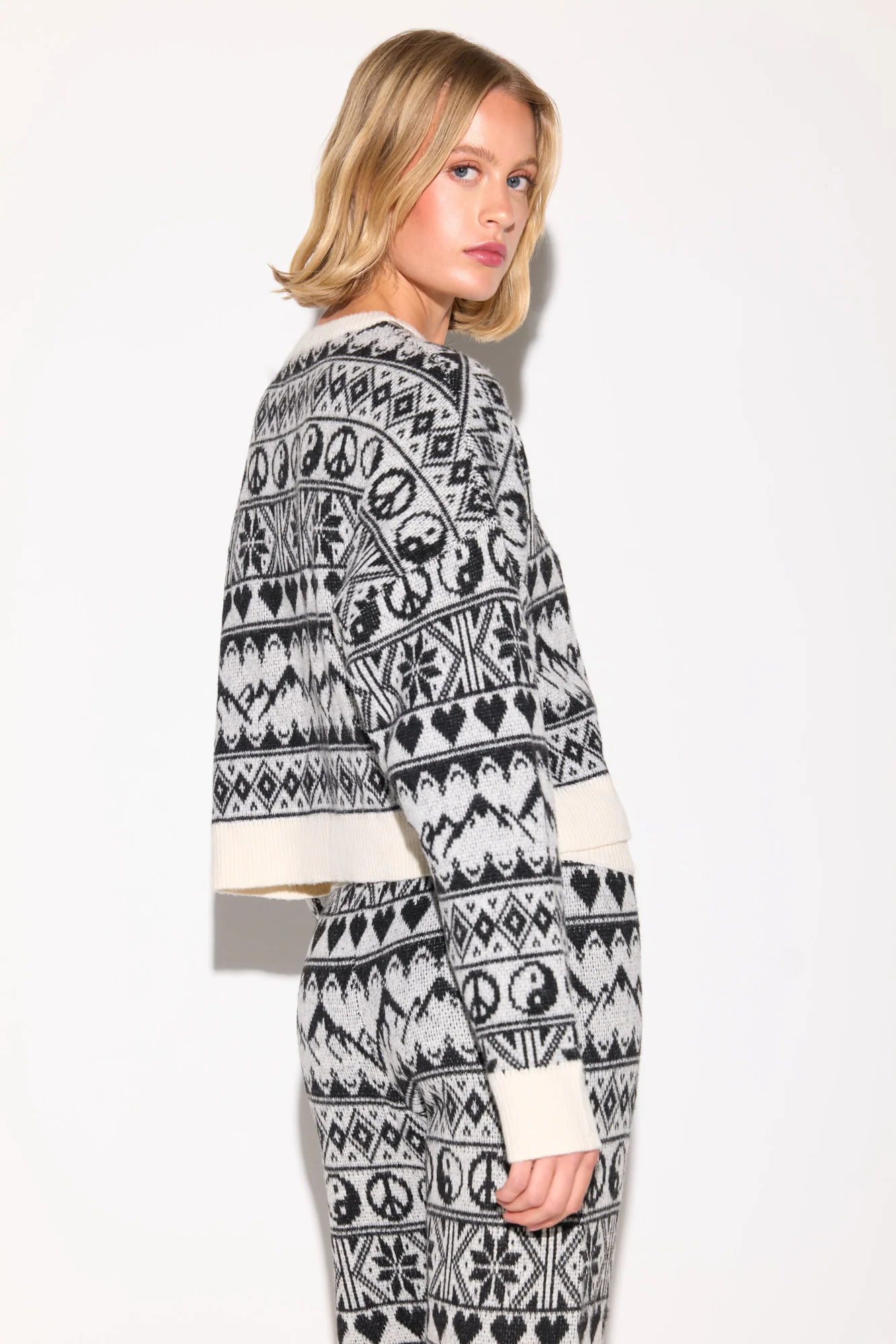 Icon Fairisle Diamond Sweater - Image 2