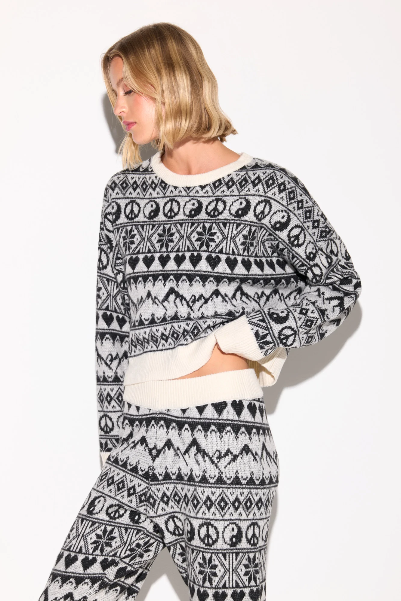 Icon Fairisle Diamond Sweater - Image 3