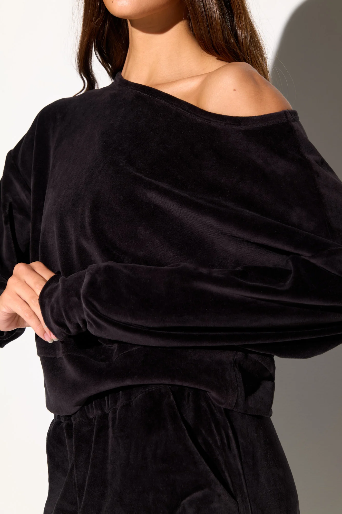 Velour Ava Sweatshirt - Image 4