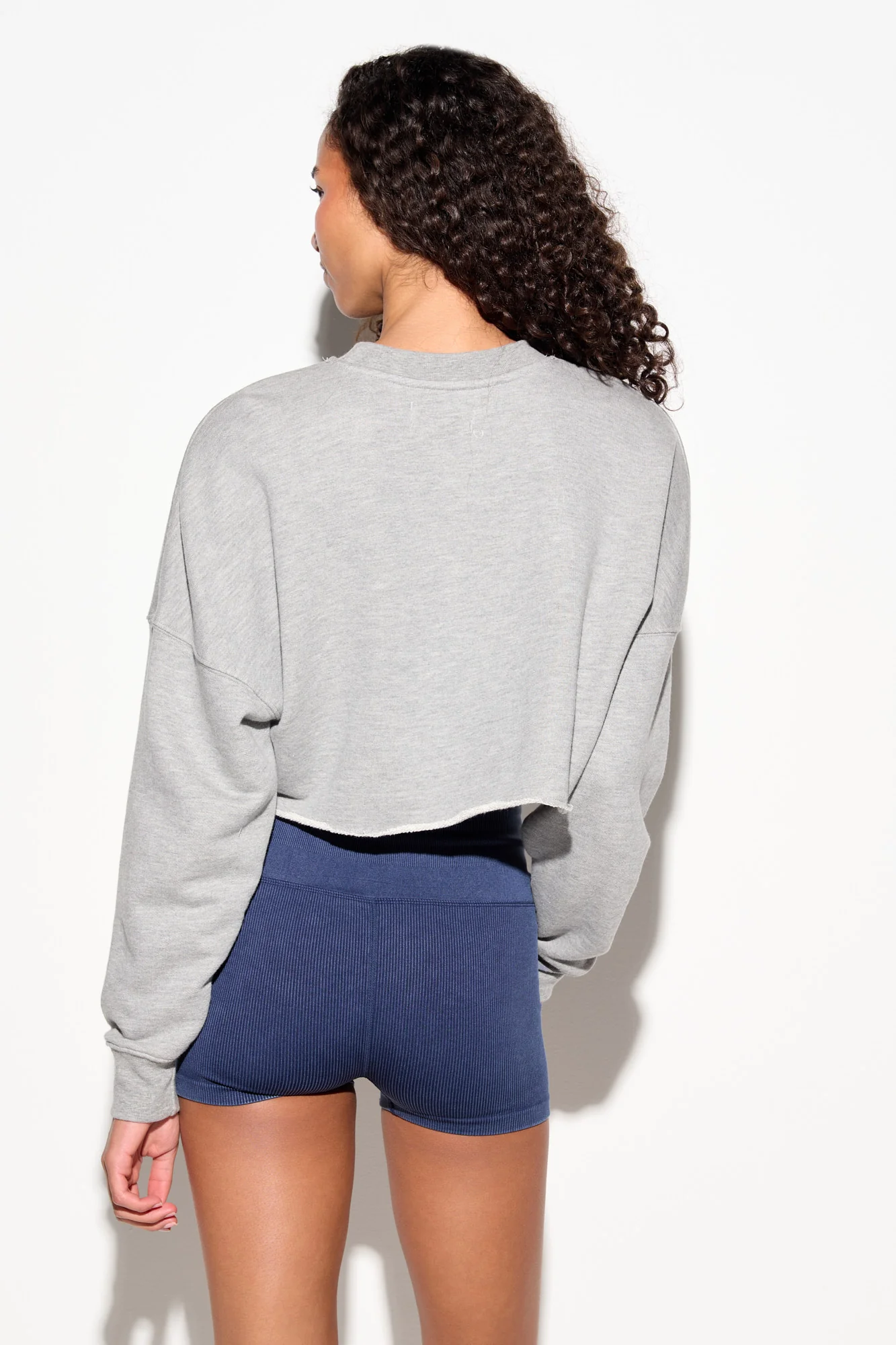 222 Drina Crop Sweatshirt - Image 3