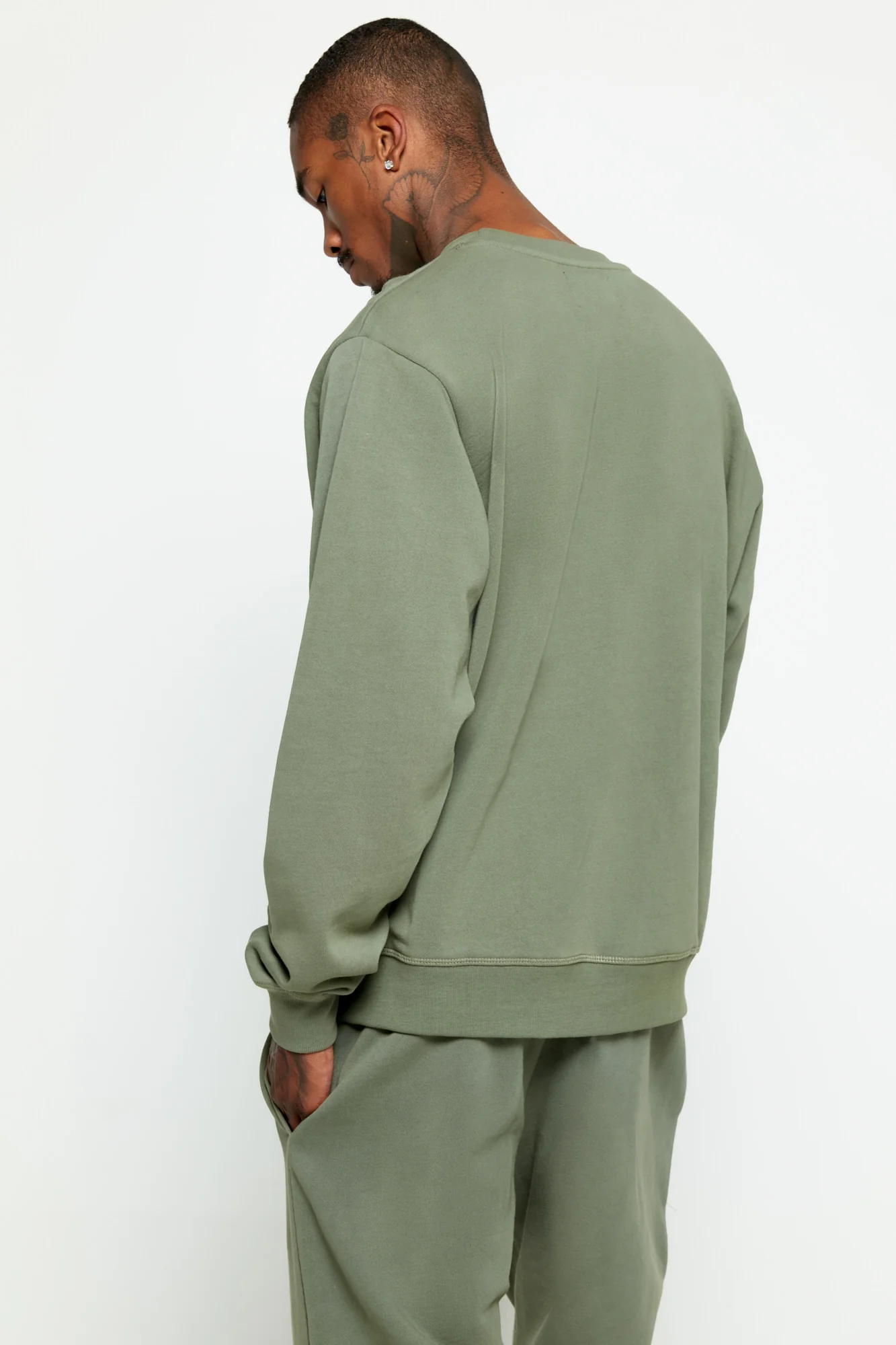 SG Men's Classic Crew - Image 4