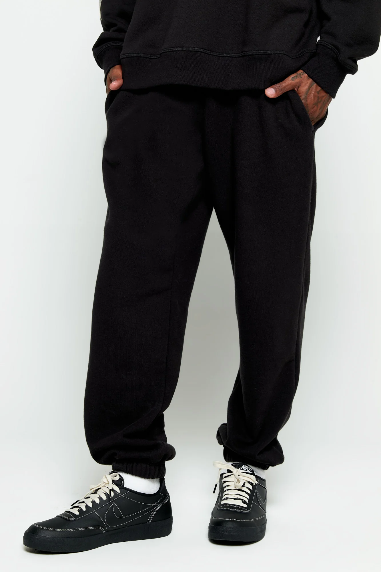 SG Astra Men's Classic Sweatpant - Image 2
