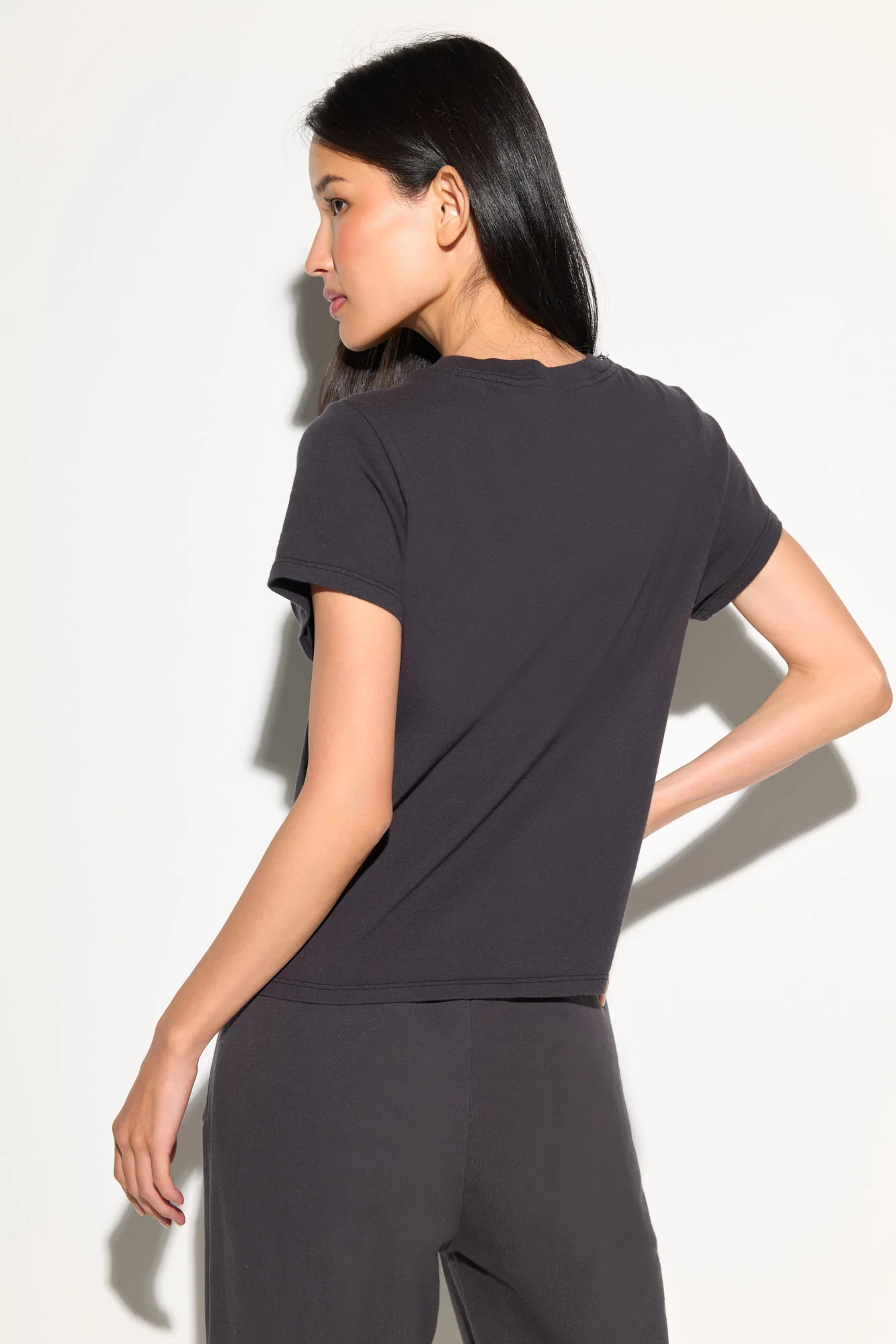 SG Shine Lila Tee - Image 3