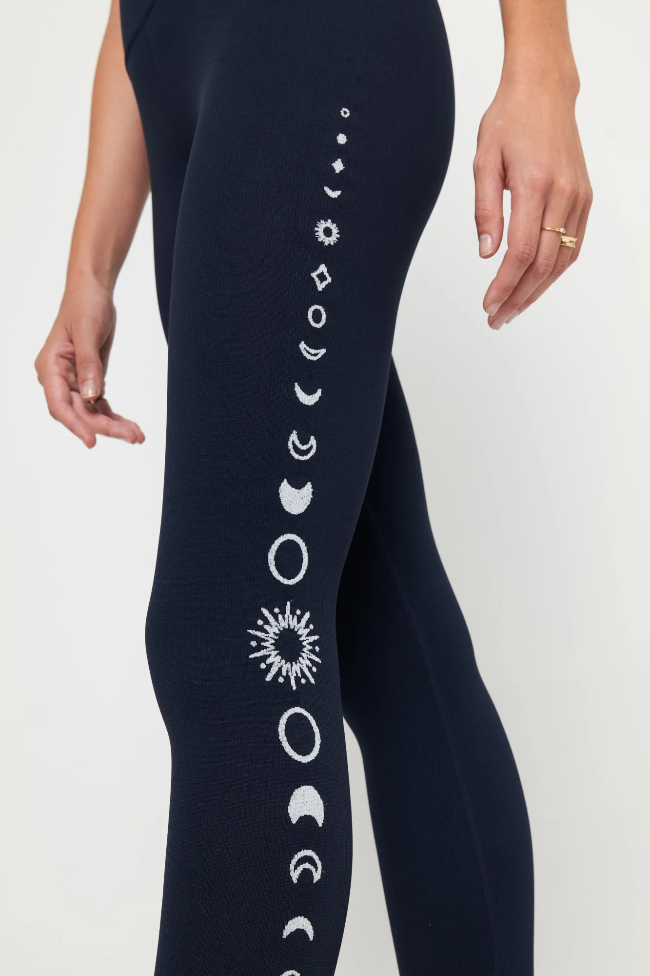 Golden Icon Jacquard Legging - Image 6