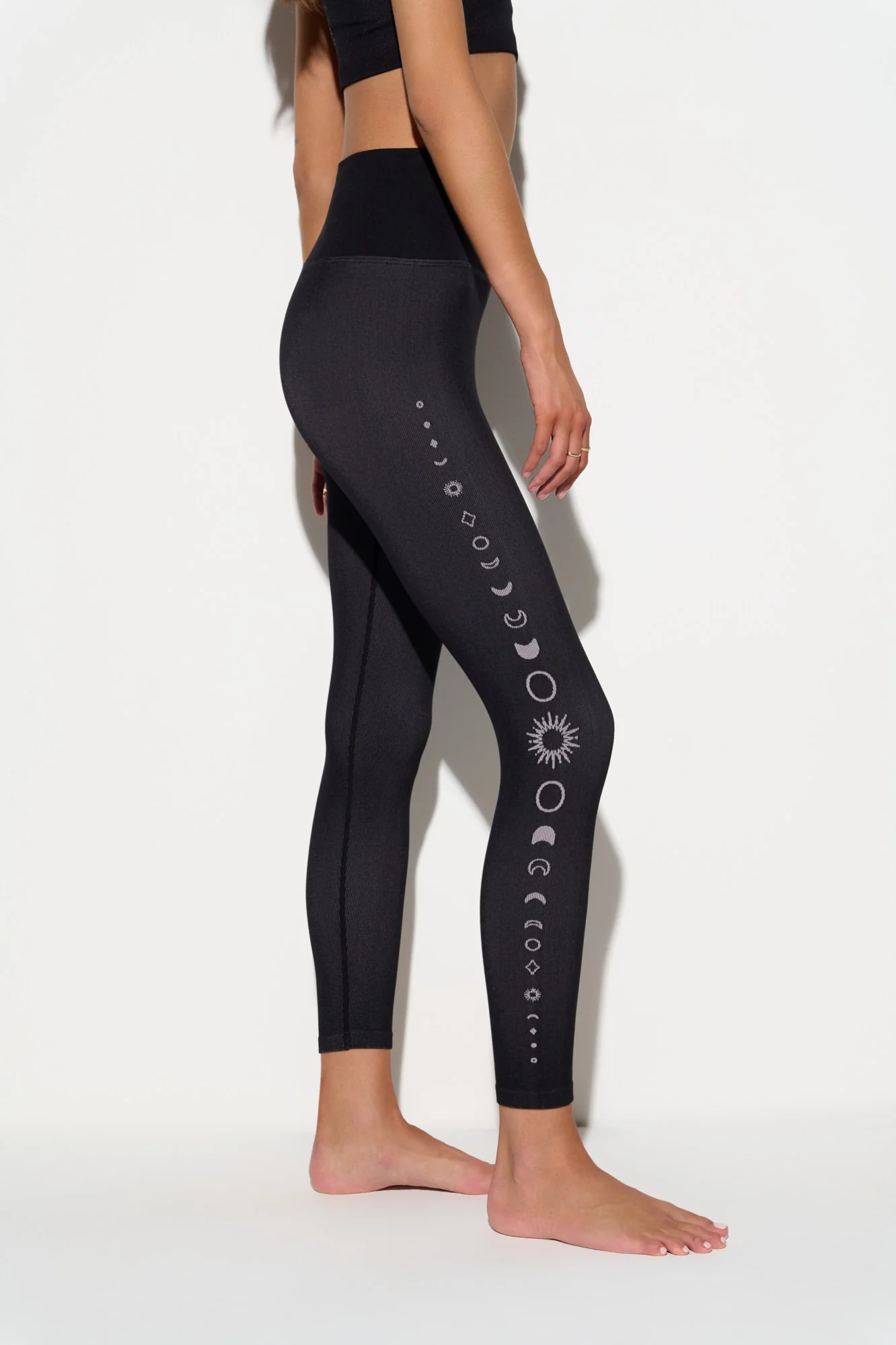 Seamless Icon Legging - Image 6