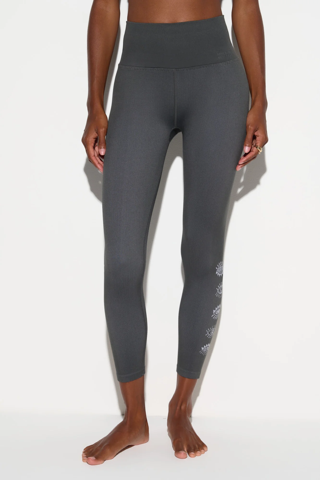 Seamless Icon Legging - Image 3